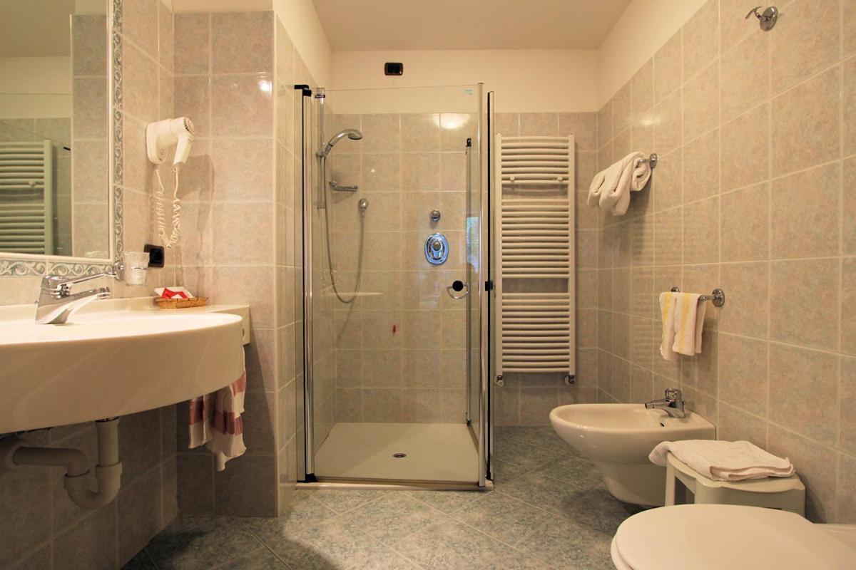 Hotel Al Lago Soraga Extérieur photo