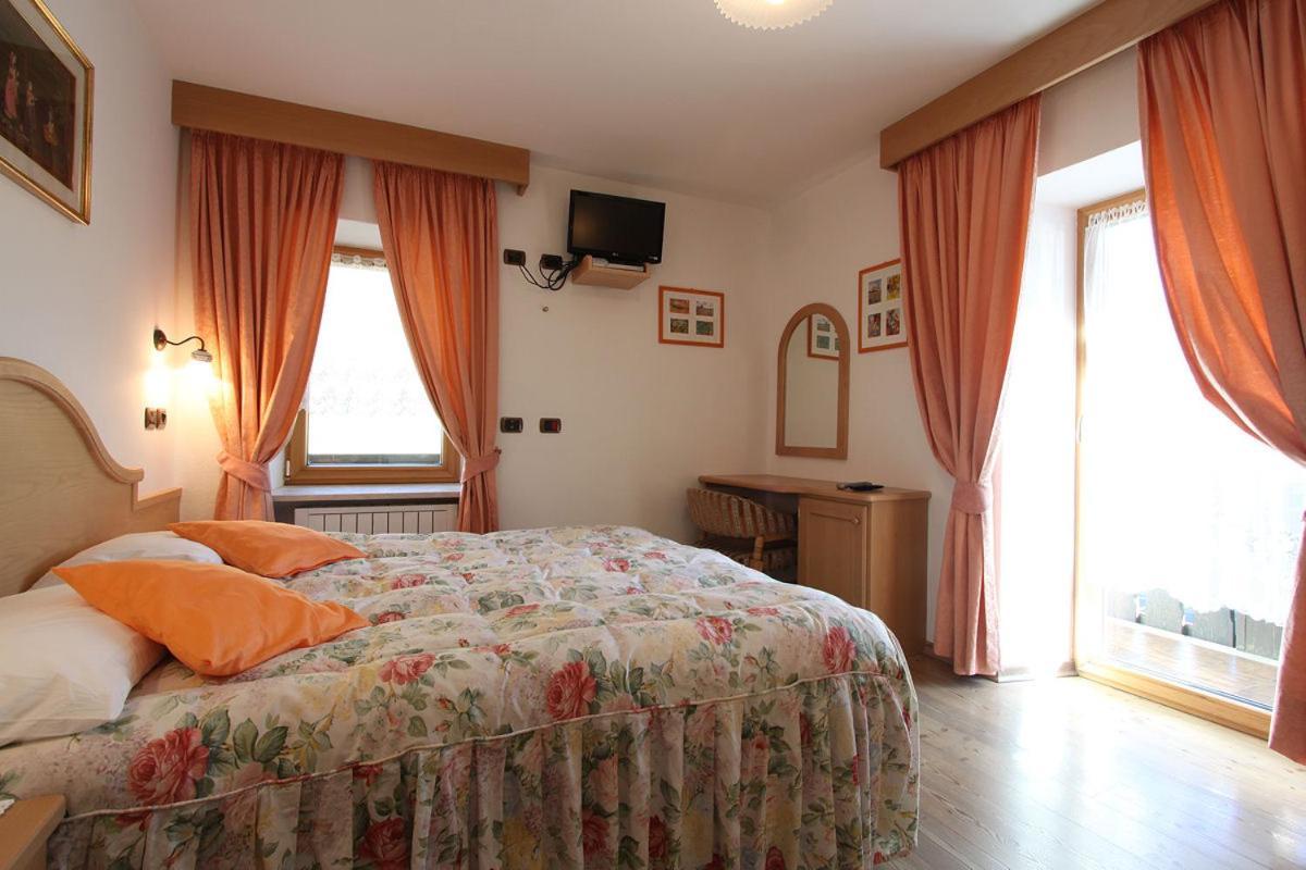 Hotel Al Lago Soraga Extérieur photo